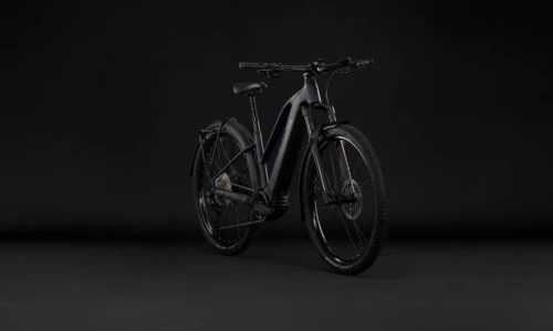 Cube Reaction Hybrid Pro 800 FE silverdust´n´prism – Bicicleta Eléctrica de Montaña 2027 Cuadro semiabierto ebike.es Gran tienda de bicicletas eléctricas en España 9 Bicicleta eléctrica Cube Reaction Hybrid Pro 800 FE silverdust´n´prism Cuadro semiabierto – vista frontal | Ebike.es