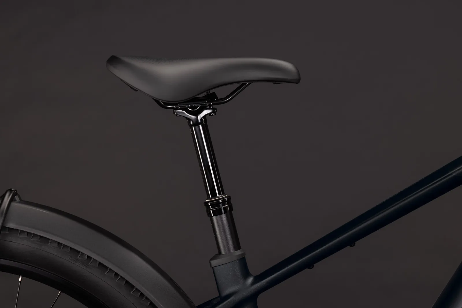 Cube Reaction Hybrid Pro 800 FE silverdust´n´prism – Bicicleta Eléctrica de Montaña 2027 Barra alta ebike.es Gran tienda de bicicletas eléctricas en España 4 Bicicleta eléctrica Cube Reaction Hybrid Pro 800 FE silverdust´n´prism Barra alta – detalle 2 | Ebike.es