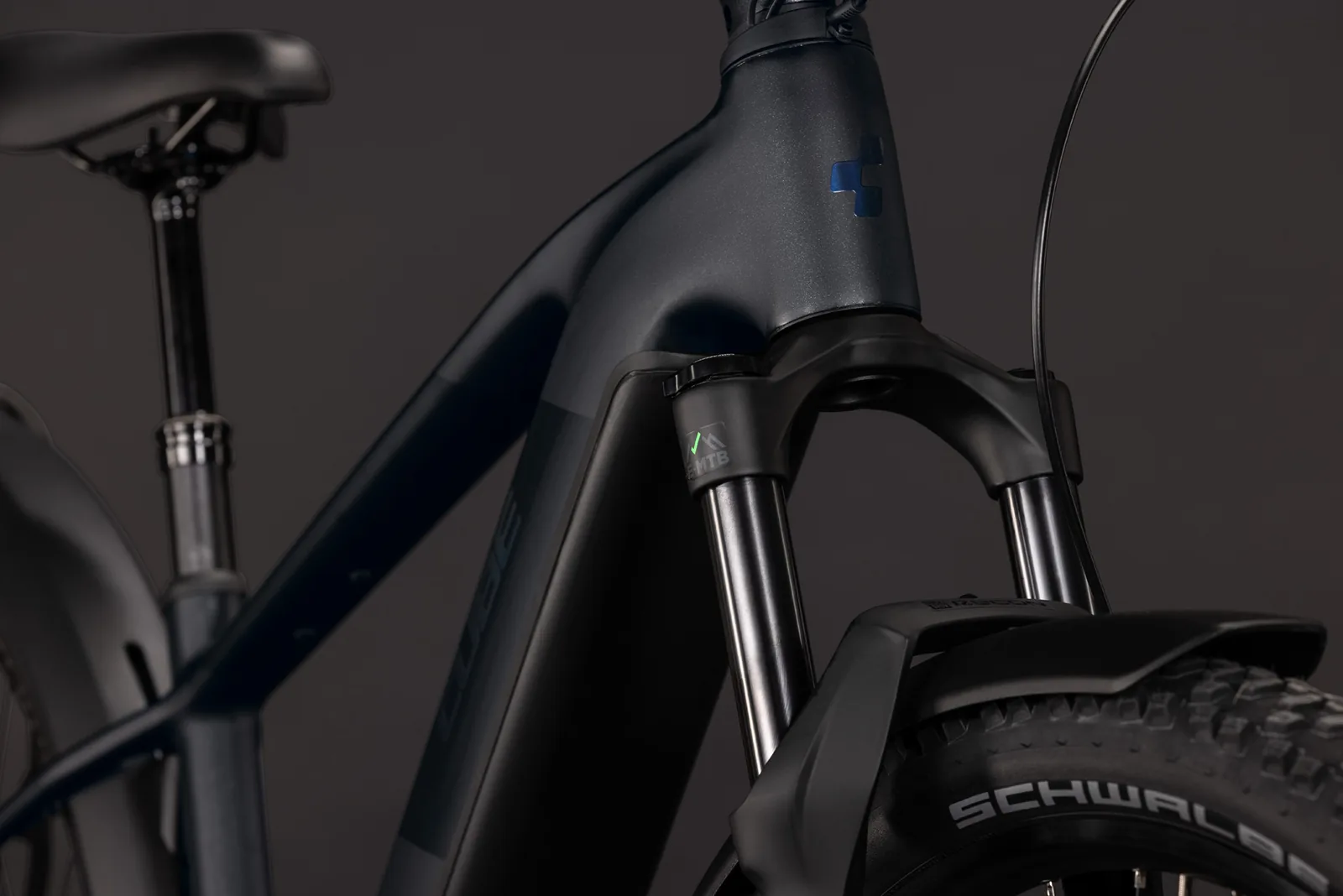 Cube Reaction Hybrid Pro 800 FE silverdust´n´prism – Bicicleta Eléctrica de Montaña 2027 Barra alta ebike.es Gran tienda de bicicletas eléctricas en España 8 Bicicleta eléctrica Cube Reaction Hybrid Pro 800 FE silverdust´n´prism Barra alta – detalle 6 | Ebike.es