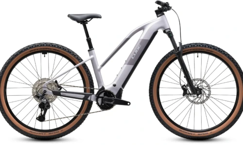 Bicicleta eléctrica Cube Reaction Hybrid Pro 800 lilacbreeze´n´prizm Cuadro semiabierto – vista lateral | Ebike.es