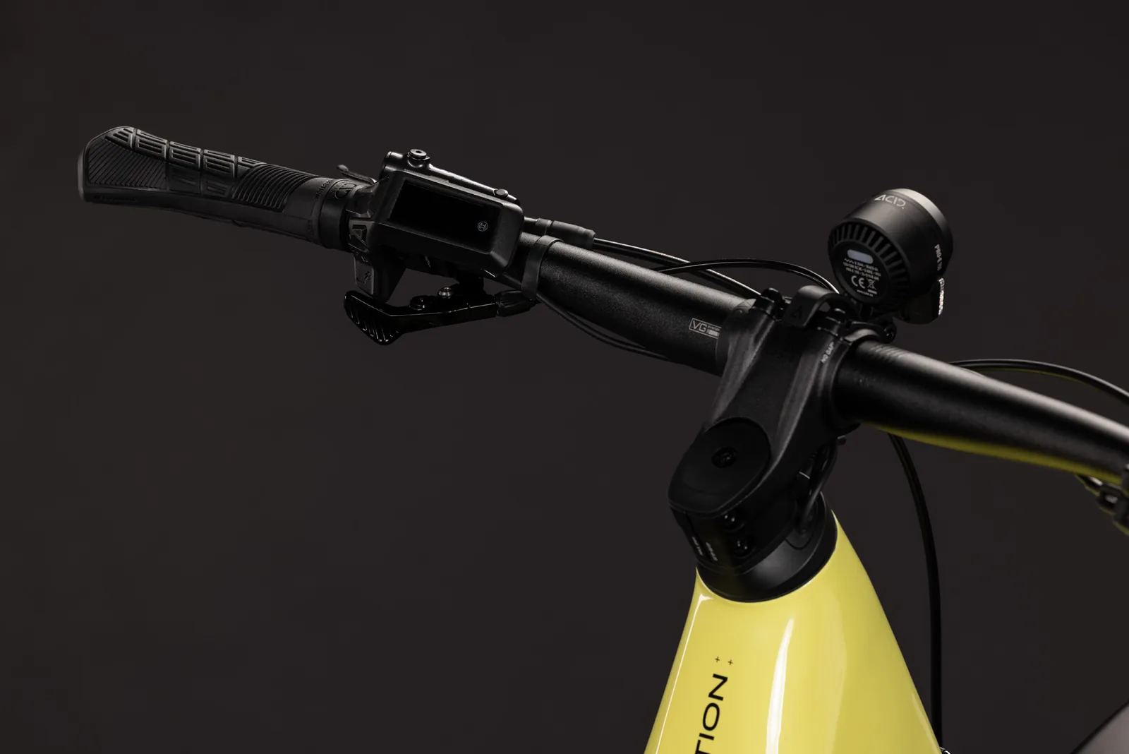 Cube Reaction Hybrid Race 800 FE bananasplit´n´black – Bicicleta Eléctrica de Montaña 2027 Cuadro abierto ebike.es Gran tienda de bicicletas eléctricas en España 3 Bicicleta eléctrica Cube Reaction Hybrid Race 800 FE bananasplit´n´black Cuadro abierto – detalle 1 | Ebike.es