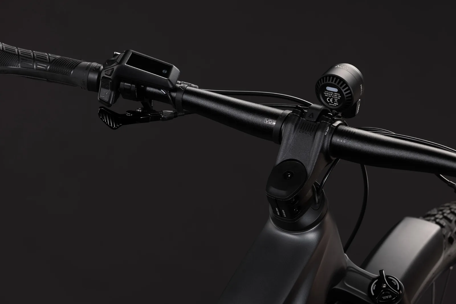Cube Reaction Hybrid Race 800 FE slabgrey´n´chrome – Bicicleta Eléctrica de Montaña 2027 Cuadro semiabierto ebike.es Gran tienda de bicicletas eléctricas en España 3 Bicicleta eléctrica Cube Reaction Hybrid Race 800 FE slabgrey´n´chrome Cuadro semiabierto – detalle 1 | Ebike.es