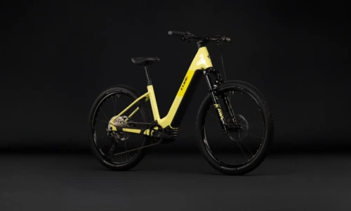 Bicicleta eléctrica Cube Reaction Hybrid Race 800 bananasplit´n´black Cuadro abierto – vista frontal | Ebike.es