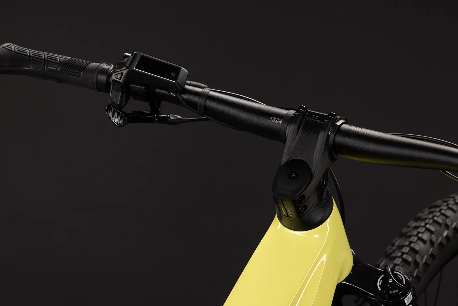 Cube Reaction Hybrid Race 800 Wh bananasplit´n´black – Bicicleta Eléctrica de Montaña 2027 Cuadro semiabierto ebike.es Gran tienda de bicicletas eléctricas en España 3 Bicicleta eléctrica Cube Reaction Hybrid Race 800 bananasplit´n´black Cuadro semiabierto – detalle 1 | Ebike.es