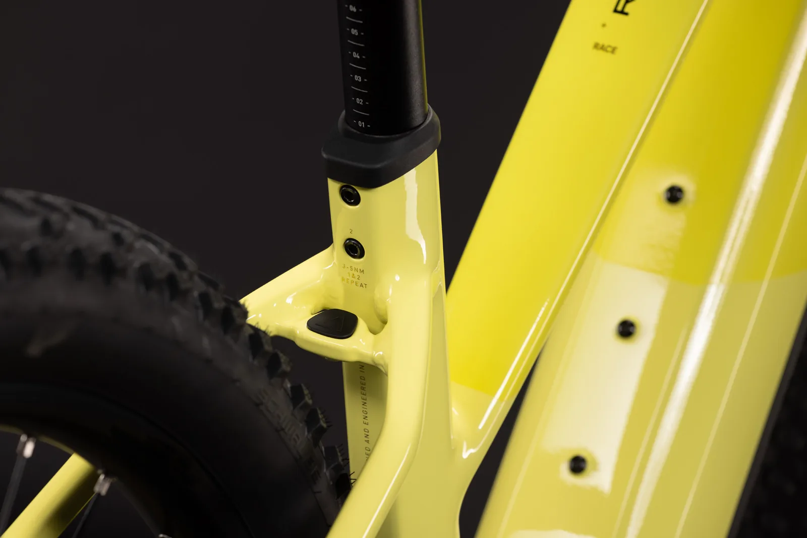 Cube Reaction Hybrid Race 800 Wh bananasplit´n´black – Bicicleta Eléctrica de Montaña 2027 Cuadro semiabierto ebike.es Gran tienda de bicicletas eléctricas en España 5 Bicicleta eléctrica Cube Reaction Hybrid Race 800 bananasplit´n´black Cuadro semiabierto – detalle 3 | Ebike.es