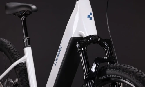 Bicicleta eléctrica Cube Reaction Hybrid Race 800 snow´n´black Cuadro abierto – detalle 6 | Ebike.es