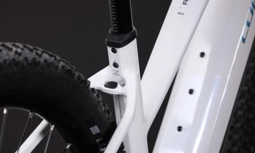 Bicicleta eléctrica Cube Reaction Hybrid Race 800 snow´n´black Cuadro semiabierto – detalle 3 | Ebike.es