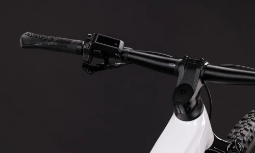 Bicicleta eléctrica Cube Reaction Hybrid Race 800 snow´n´black Barra alta – detalle 1 | Ebike.es