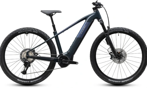 Bicicleta eléctrica Cube Reaction Hybrid SLT 800 night´n´reflex – vista lateral | Ebike.es