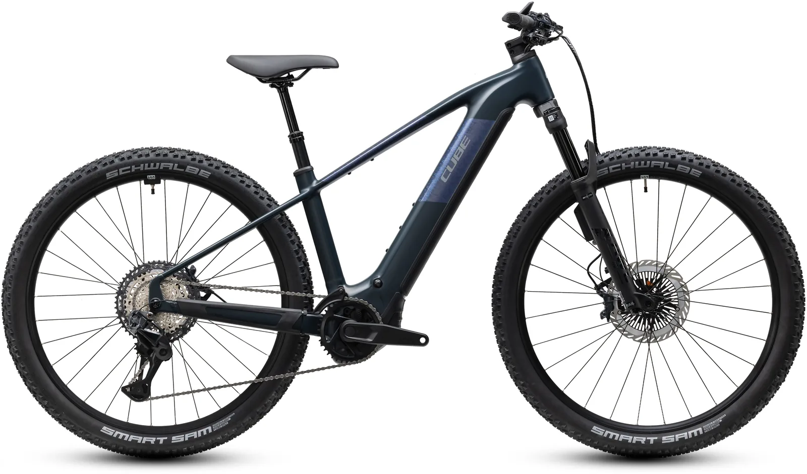 Cube Reaction Hybrid SLT 800 Wh night´n´reflex – Bicicleta Eléctrica de Montaña 2027 ebike.es Gran tienda de bicicletas eléctricas en España Bicicleta eléctrica Cube Reaction Hybrid SLT 800 night´n´reflex – vista lateral | Ebike.es
