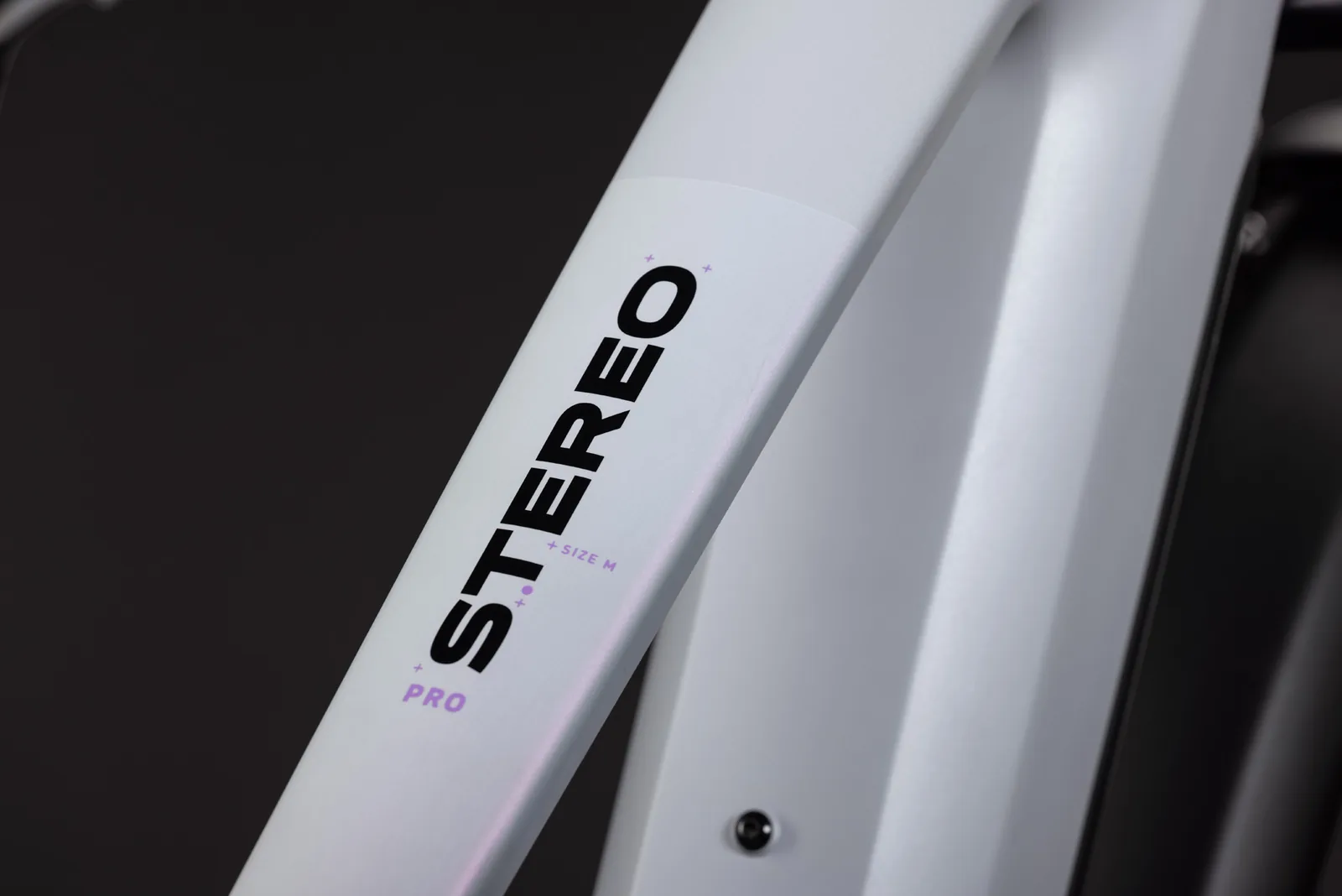 Cube Stereo Hybrid ONE22 Pro 800 FE foggrey´n´sparklerose – Bicicleta Eléctrica de Montaña Doble Suspensión 2027 ebike.es Gran tienda de bicicletas eléctricas en España 4 Bicicleta eléctrica Cube Stereo Hybrid ONE22 Pro 800 FE foggrey´n´sparklerose – detalle 2 | Ebike.es