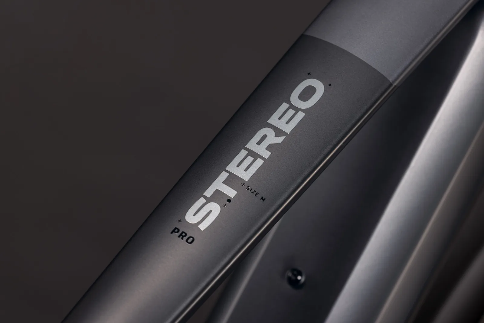 Cube Stereo Hybrid ONE22 Pro 800 FE slabgrey´n´chrome – Bicicleta Eléctrica de Montaña Doble Suspensión 2027 ebike.es Gran tienda de bicicletas eléctricas en España 4 Bicicleta eléctrica Cube Stereo Hybrid ONE22 Pro 800 FE slabgrey´n´chrome – detalle 2 | Ebike.es