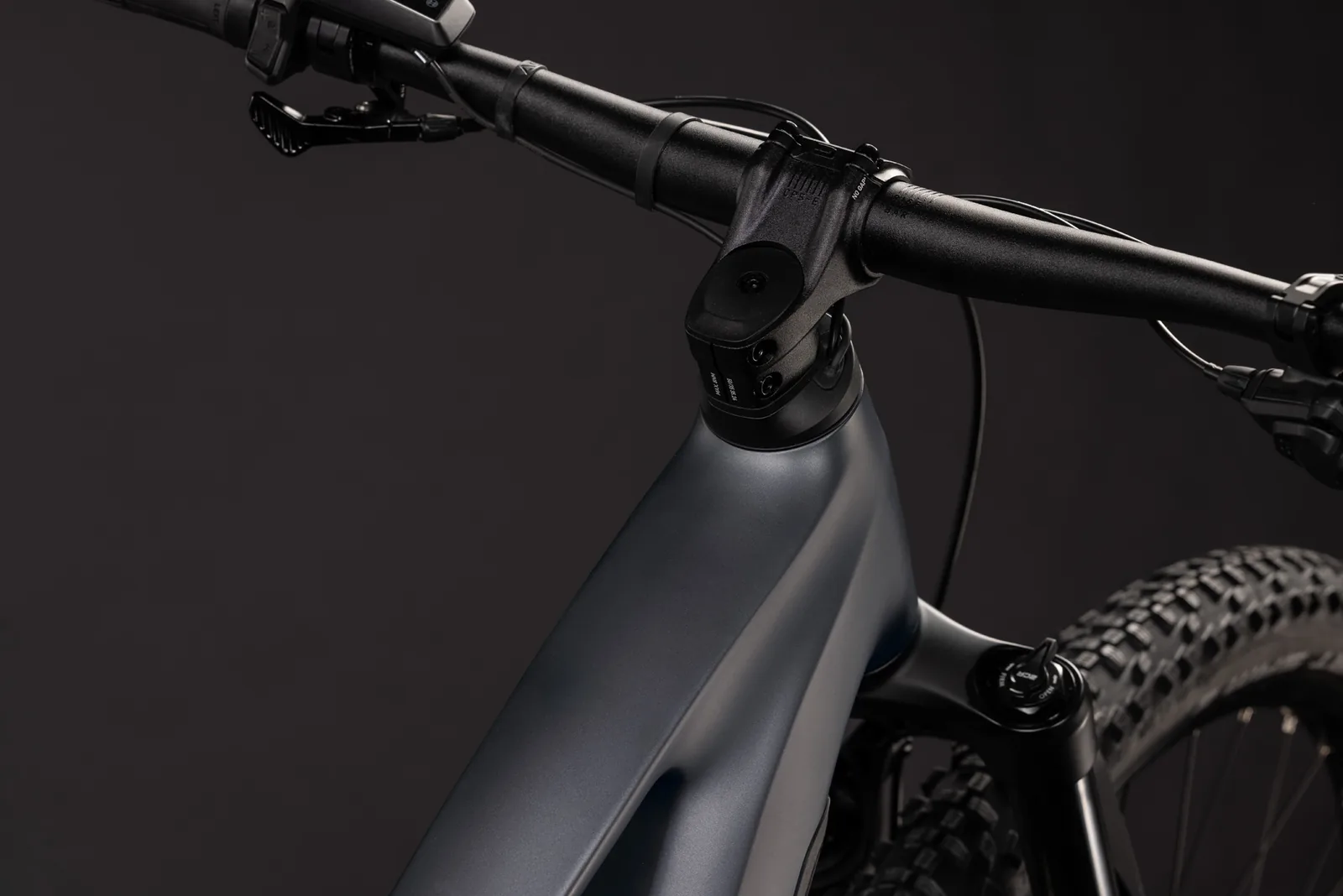 Cube Stereo Hybrid ONE22 Pro 800 Wh slabgrey´n´chrome – Bicicleta Eléctrica de Montaña Doble Suspensión 2027 ebike.es Gran tienda de bicicletas eléctricas en España 3 Bicicleta eléctrica Cube Stereo Hybrid ONE22 Pro 800 slabgrey´n´chrome – detalle 1 | Ebike.es