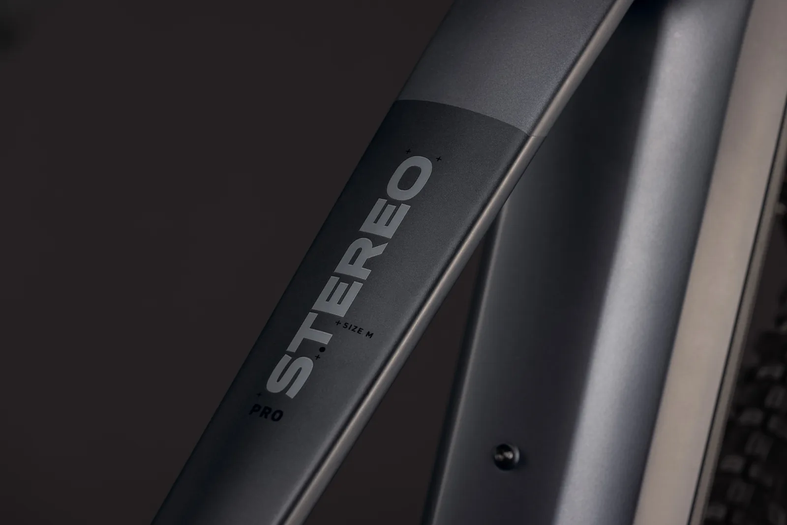Cube Stereo Hybrid ONE22 Pro 800 Wh slabgrey´n´chrome – Bicicleta Eléctrica de Montaña Doble Suspensión 2027 ebike.es Gran tienda de bicicletas eléctricas en España 4 Bicicleta eléctrica Cube Stereo Hybrid ONE22 Pro 800 slabgrey´n´chrome – detalle 2 | Ebike.es
