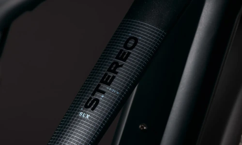 Bicicleta eléctrica Cube Stereo Hybrid ONE22 SLX 800 FE silverdust´n´chrome – detalle 2 | Ebike.es