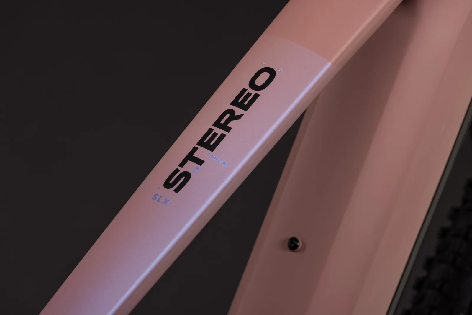 Cube Stereo Hybrid ONE22 SLX 800 Wh ruby´n´black – Bicicleta Eléctrica de Montaña Doble Suspensión 2027 ebike.es Gran tienda de bicicletas eléctricas en España 4 Bicicleta eléctrica Cube Stereo Hybrid ONE22 SLX 800 ruby´n´black – detalle 2 | Ebike.es