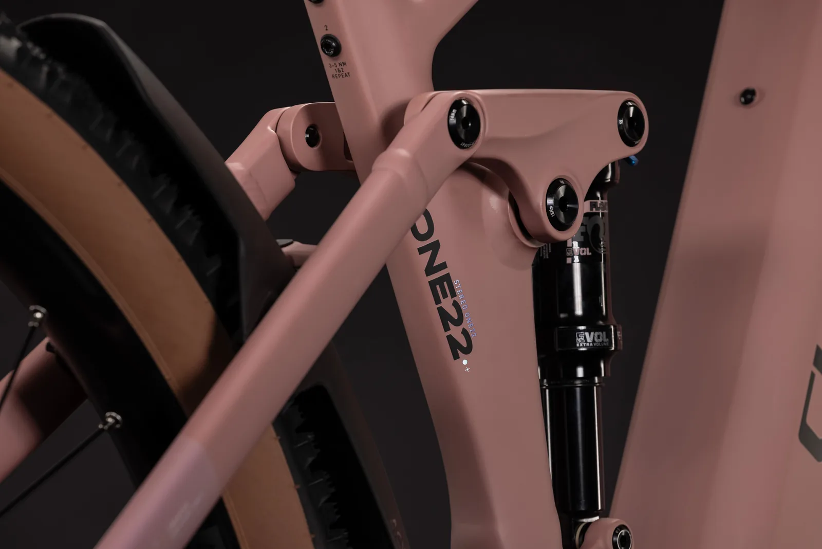 Cube Stereo Hybrid ONE22 SLX 800 Wh ruby´n´black – Bicicleta Eléctrica de Montaña Doble Suspensión 2027 ebike.es Gran tienda de bicicletas eléctricas en España 5 Bicicleta eléctrica Cube Stereo Hybrid ONE22 SLX 800 ruby´n´black – detalle 3 | Ebike.es