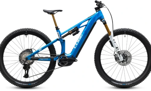 Bicicleta eléctrica Cube Stereo Hybrid ONE44 HPC AT 800 actionteam – vista lateral | Ebike.es