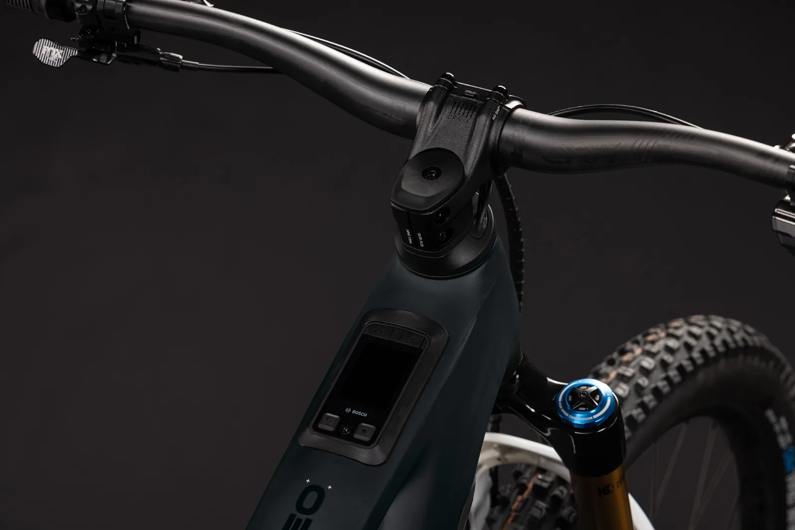 Cube Stereo Hybrid ONE44 HPC AT 800 Wh carbon´n´white – Bicicleta Eléctrica de Montaña Doble Suspensión 2027 ebike.es Gran tienda de bicicletas eléctricas en España 3 Bicicleta eléctrica Cube Stereo Hybrid ONE44 HPC AT 800 carbon´n´white – detalle 1 | Ebike.es