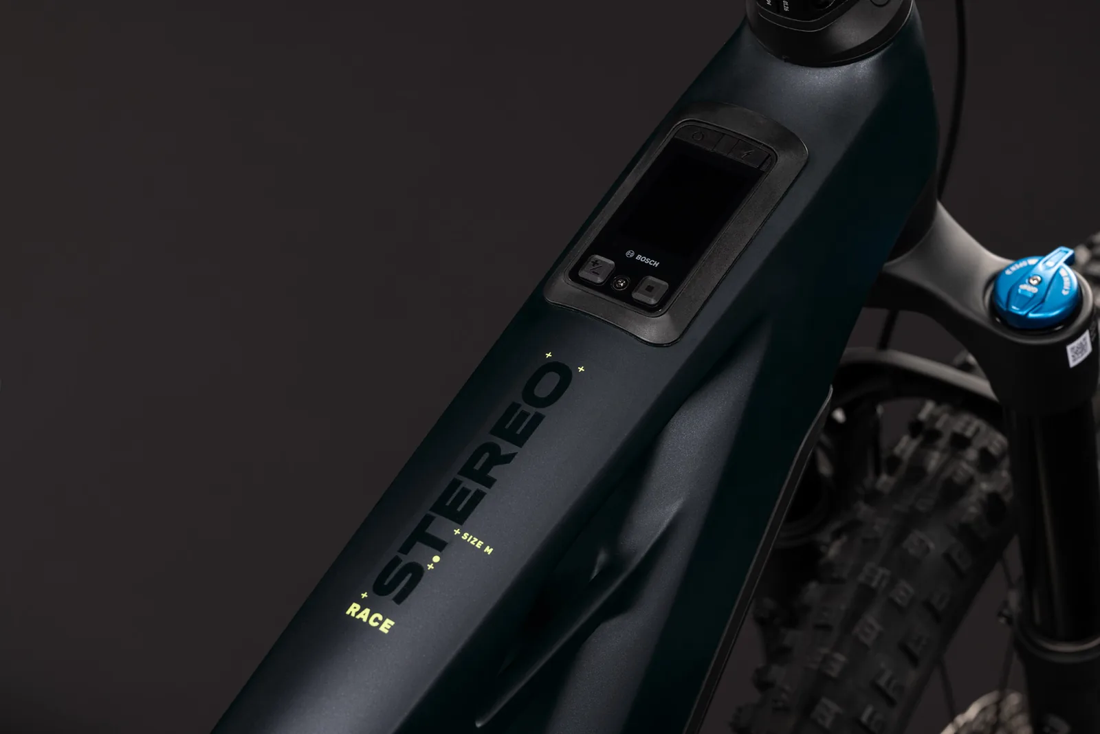 Cube Stereo Hybrid ONE44 HPC Race 800 Wh coal´n´green – Bicicleta Eléctrica de Montaña Doble Suspensión 2027 ebike.es Gran tienda de bicicletas eléctricas en España 3 Bicicleta eléctrica Cube Stereo Hybrid ONE44 HPC Race 800 coal´n´green – detalle 1 | Ebike.es
