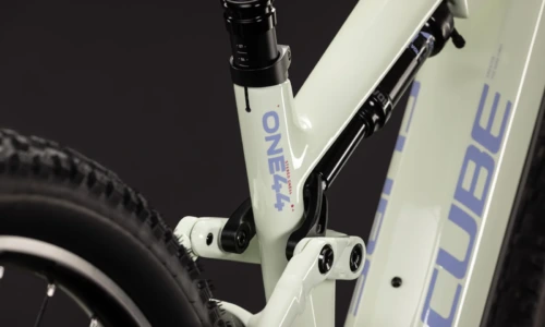 Bicicleta eléctrica Cube Stereo Hybrid ONE44 HPC Race 800 mellowyellow´n´lilac – detalle 3 | Ebike.es