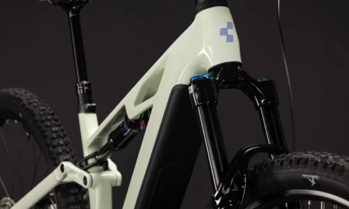 Bicicleta eléctrica Cube Stereo Hybrid ONE44 HPC Race 800 mellowyellow´n´lilac – detalle 6 | Ebike.es