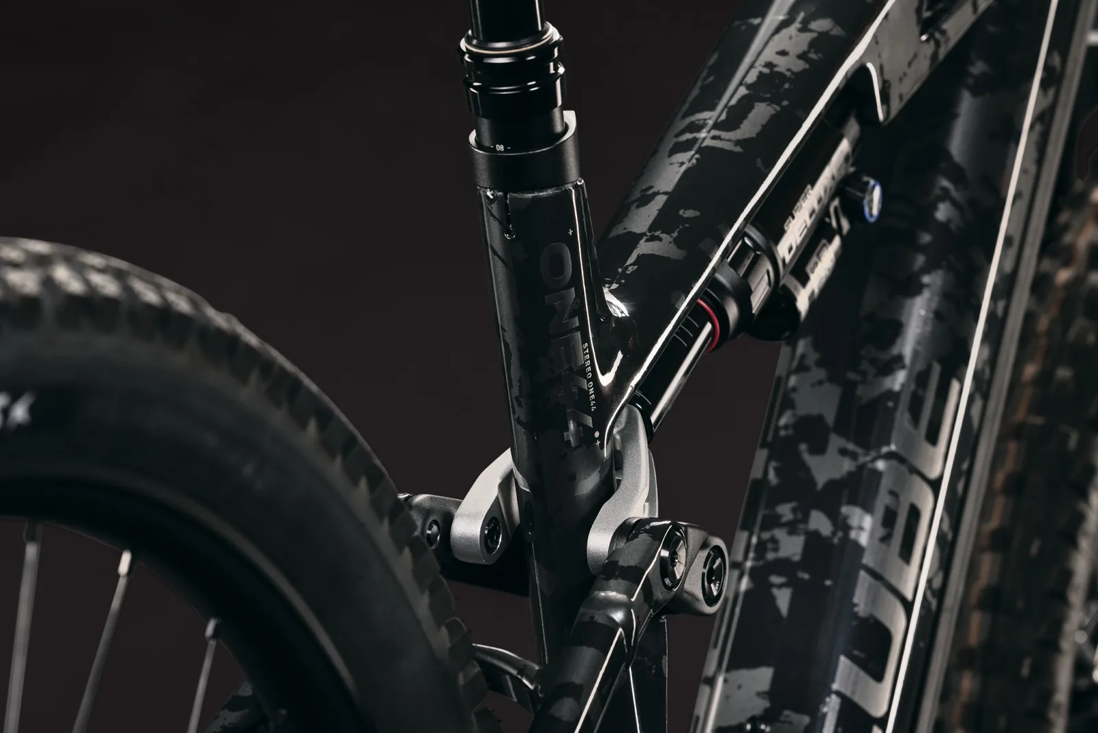 Cube Stereo Hybrid ONE44 HPC Super TM 800 Wh graphiteglitch´n´grey – Bicicleta Eléctrica de Montaña Doble Suspensión 2027 ebike.es Gran tienda de bicicletas eléctricas en España 4 Bicicleta eléctrica Cube Stereo Hybrid ONE44 HPC Super TM 800 graphiteglitch´n´grey – detalle 2 | Ebike.es