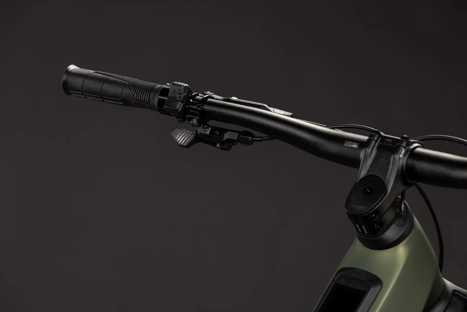 Cube Stereo Hybrid ONE44 HPC TM 800 Wh reedgreen´n´gills – Bicicleta Eléctrica de Montaña Doble Suspensión 2027 ebike.es Gran tienda de bicicletas eléctricas en España 3 Bicicleta eléctrica Cube Stereo Hybrid ONE44 HPC TM 800 reedgreen´n´gills – detalle 1 | Ebike.es