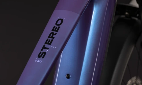 Bicicleta eléctrica Cube Stereo Hybrid ONE44 Pro 800 FE blueiris´n´purple – detalle 2 | Ebike.es