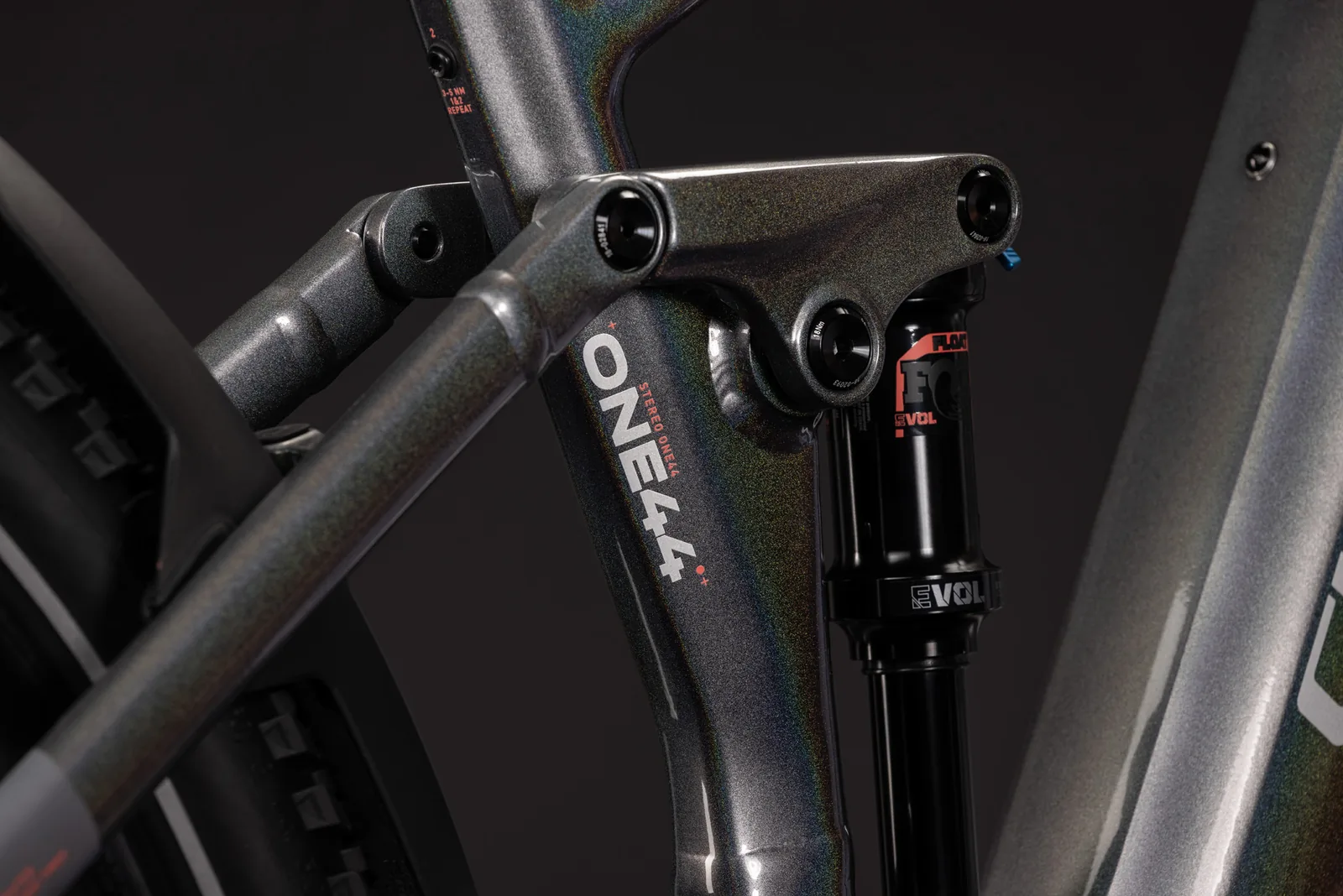 Cube Stereo Hybrid ONE44 SLX 800 Wh prismasilver´n´grey – Bicicleta Eléctrica de Montaña Doble Suspensión 2027 ebike.es Gran tienda de bicicletas eléctricas en España 5 Bicicleta eléctrica Cube Stereo Hybrid ONE44 SLX 800 prismasilver´n´grey – detalle 3 | Ebike.es