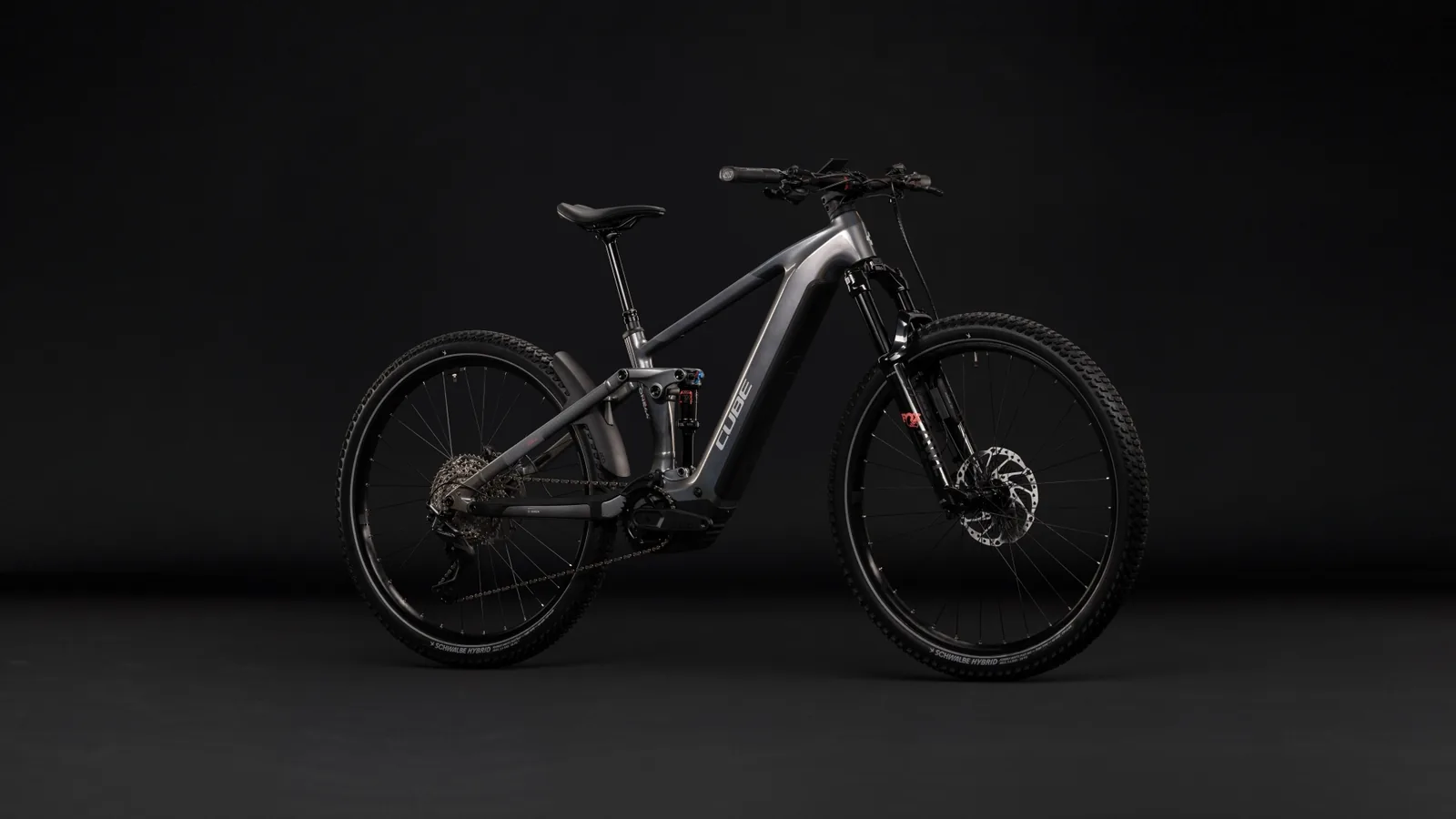 Cube Stereo Hybrid ONE44 SLX 800 Wh prismasilver´n´grey – Bicicleta Eléctrica de Montaña Doble Suspensión 2027 ebike.es Gran tienda de bicicletas eléctricas en España 2 Bicicleta eléctrica Cube Stereo Hybrid ONE44 SLX 800 prismasilver´n´grey – vista frontal | Ebike.es