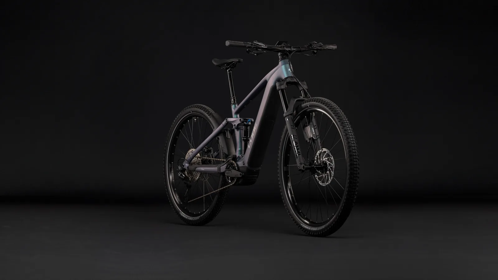 Cube Stereo Hybrid ONE44 SLX 800 Wh smaragdgrey´n´chrome – Bicicleta Eléctrica de Montaña Doble Suspensión 2027 ebike.es Gran tienda de bicicletas eléctricas en España 2 Bicicleta eléctrica Cube Stereo Hybrid ONE44 SLX 800 smaragdgrey´n´chrome – vista frontal | Ebike.es