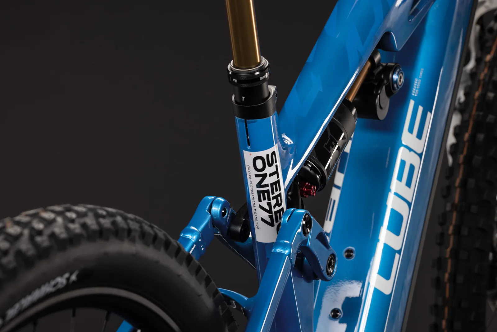 Cube Stereo Hybrid ONE77 HPC AT 800 Wh actionteam – Bicicleta Eléctrica de Montaña Doble Suspensión 2027 ebike.es Gran tienda de bicicletas eléctricas en España 4 Bicicleta eléctrica Cube Stereo Hybrid ONE77 HPC AT 800 actionteam – detalle 2 | Ebike.es