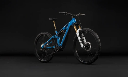 Cube Stereo Hybrid ONE77 HPC AT 800 Wh actionteam – Bicicleta Eléctrica de Montaña Doble Suspensión 2027 ebike.es Gran tienda de bicicletas eléctricas en España 10 Bicicleta eléctrica Cube Stereo Hybrid ONE77 HPC AT 800 actionteam – vista frontal | Ebike.es