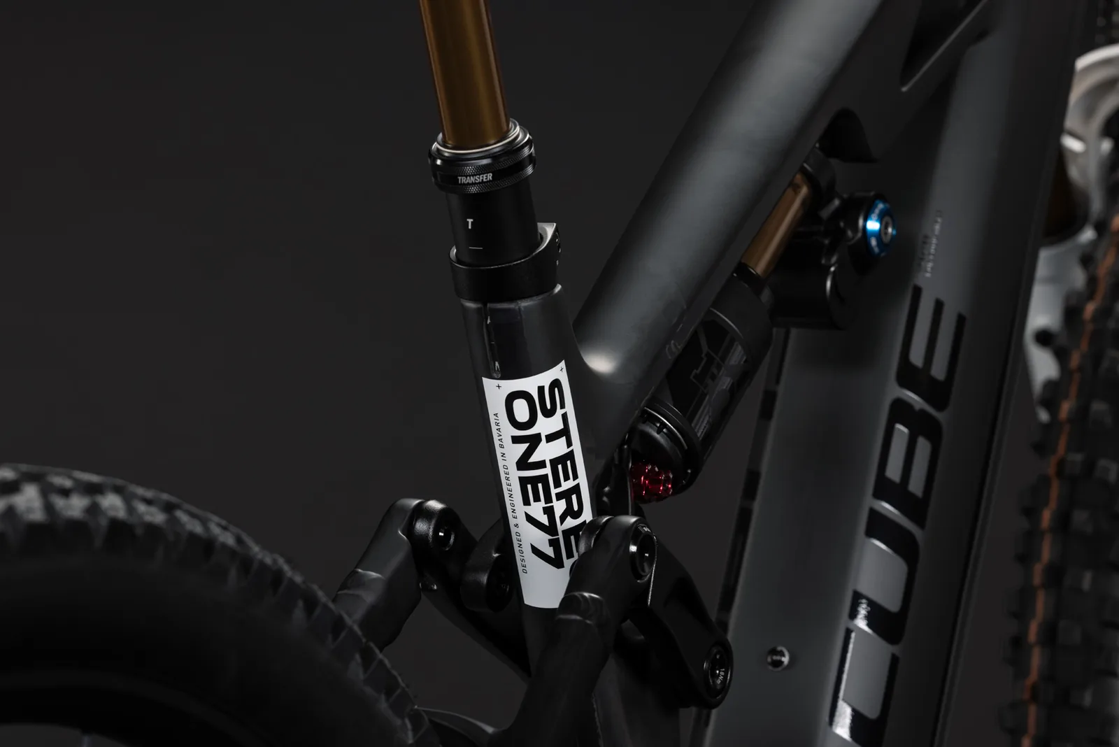 Cube Stereo Hybrid ONE77 HPC AT 800 Wh carbon´n´white – Bicicleta Eléctrica de Montaña Doble Suspensión 2027 ebike.es Gran tienda de bicicletas eléctricas en España 5 Bicicleta eléctrica Cube Stereo Hybrid ONE77 HPC AT 800 carbon´n´white – detalle 3 | Ebike.es