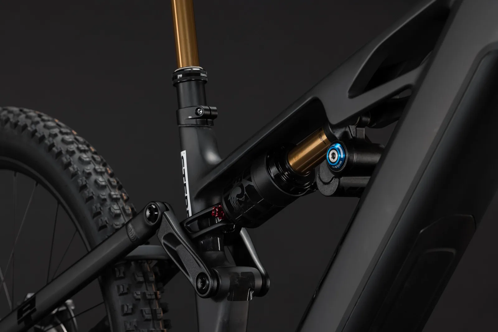 Cube Stereo Hybrid ONE77 HPC AT 800 Wh carbon´n´white – Bicicleta Eléctrica de Montaña Doble Suspensión 2027 ebike.es Gran tienda de bicicletas eléctricas en España 7 Bicicleta eléctrica Cube Stereo Hybrid ONE77 HPC AT 800 carbon´n´white – detalle 5 | Ebike.es