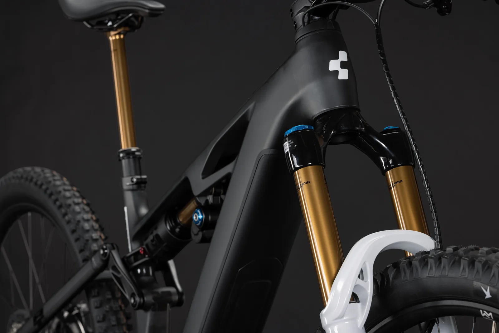Cube Stereo Hybrid ONE77 HPC AT 800 Wh carbon´n´white – Bicicleta Eléctrica de Montaña Doble Suspensión 2027 ebike.es Gran tienda de bicicletas eléctricas en España 8 Bicicleta eléctrica Cube Stereo Hybrid ONE77 HPC AT 800 carbon´n´white – detalle 6 | Ebike.es