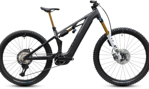 Bicicleta eléctrica Cube Stereo Hybrid ONE77 HPC AT 800 carbon´n´white – vista lateral | Ebike.es