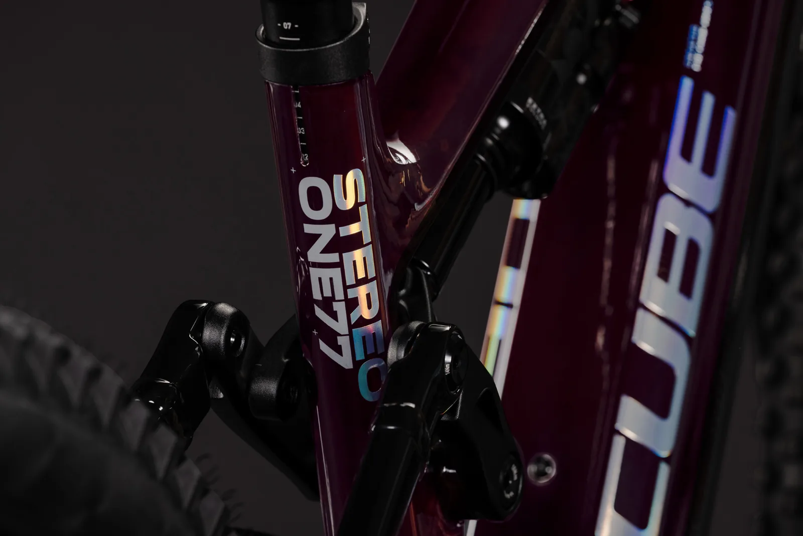 Cube Stereo Hybrid ONE77 HPC SLX 800 Wh liquidred´n´black – Bicicleta Eléctrica de Montaña Doble Suspensión 2027 ebike.es Gran tienda de bicicletas eléctricas en España 5 Bicicleta eléctrica Cube Stereo Hybrid ONE77 HPC SLX 800 liquidred´n´black – detalle 3 | Ebike.es