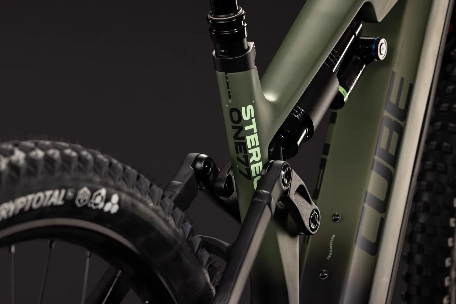 Cube Stereo Hybrid ONE77 HPC TM 800 Wh reedgreen´n´gills – Bicicleta Eléctrica de Montaña Doble Suspensión 2027 ebike.es Gran tienda de bicicletas eléctricas en España 4 Bicicleta eléctrica Cube Stereo Hybrid ONE77 HPC TM 800 reedgreen´n´gills – detalle 2 | Ebike.es