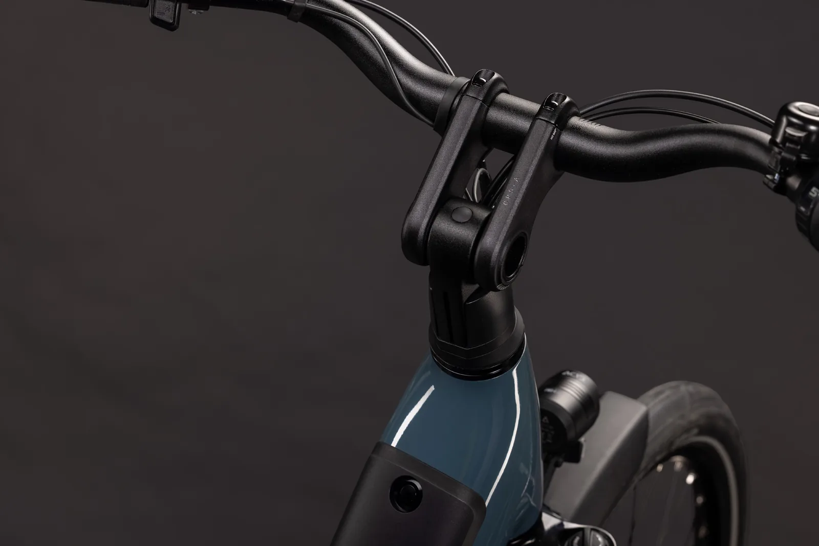 Cube Supreme Hybrid Comfort ONE 600 Wh storm´n´reflex – Bicicleta Eléctrica Urbana 2027 Cuadro abierto ebike.es Gran tienda de bicicletas eléctricas en España 3 Bicicleta eléctrica Cube Supreme Hybrid Comfort ONE 600 storm´n´reflex Cuadro abierto – detalle 1 | Ebike.es