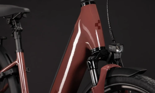 Bicicleta eléctrica Cube Supreme Hybrid Comfort Pro 600 burgundy´n´claret Cuadro abierto – detalle 6 | Ebike.es