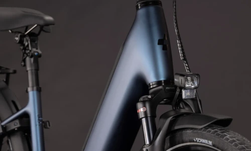 Cube Supreme Hybrid Deluxe ONE 600 Wh navyblack´n´black – Bicicleta Eléctrica Urbana 2027 Cuadro abierto ebike.es Gran tienda de bicicletas eléctricas en España 17 Bicicleta eléctrica Cube Supreme Hybrid Deluxe ONE 600 navyblack´n´black Cuadro abierto – detalle 6 | Ebike.es