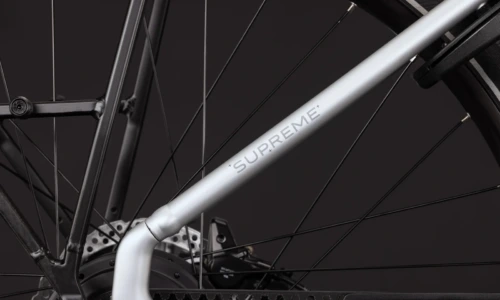 Cube Supreme Hybrid Deluxe Pro 600 Wh silverstar´n´reflex – Bicicleta Eléctrica Urbana 2027 Cuadro abierto ebike.es Gran tienda de bicicletas eléctricas en España 15 Bicicleta eléctrica Cube Supreme Hybrid Deluxe Pro 600 silverstar´n´reflex Cuadro abierto – detalle 5 | Ebike.es