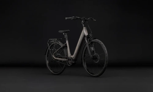Bicicleta eléctrica Cube Supreme Hybrid Deluxe SLX 600 teak´n´chrome Cuadro abierto – vista frontal | Ebike.es