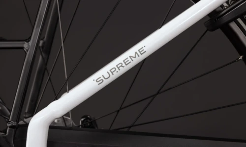 Bicicleta eléctrica Cube Supreme RT Hybrid Comfort EX 600 metallicwhite´n´reflex Cuadro abierto – detalle 3 | Ebike.es