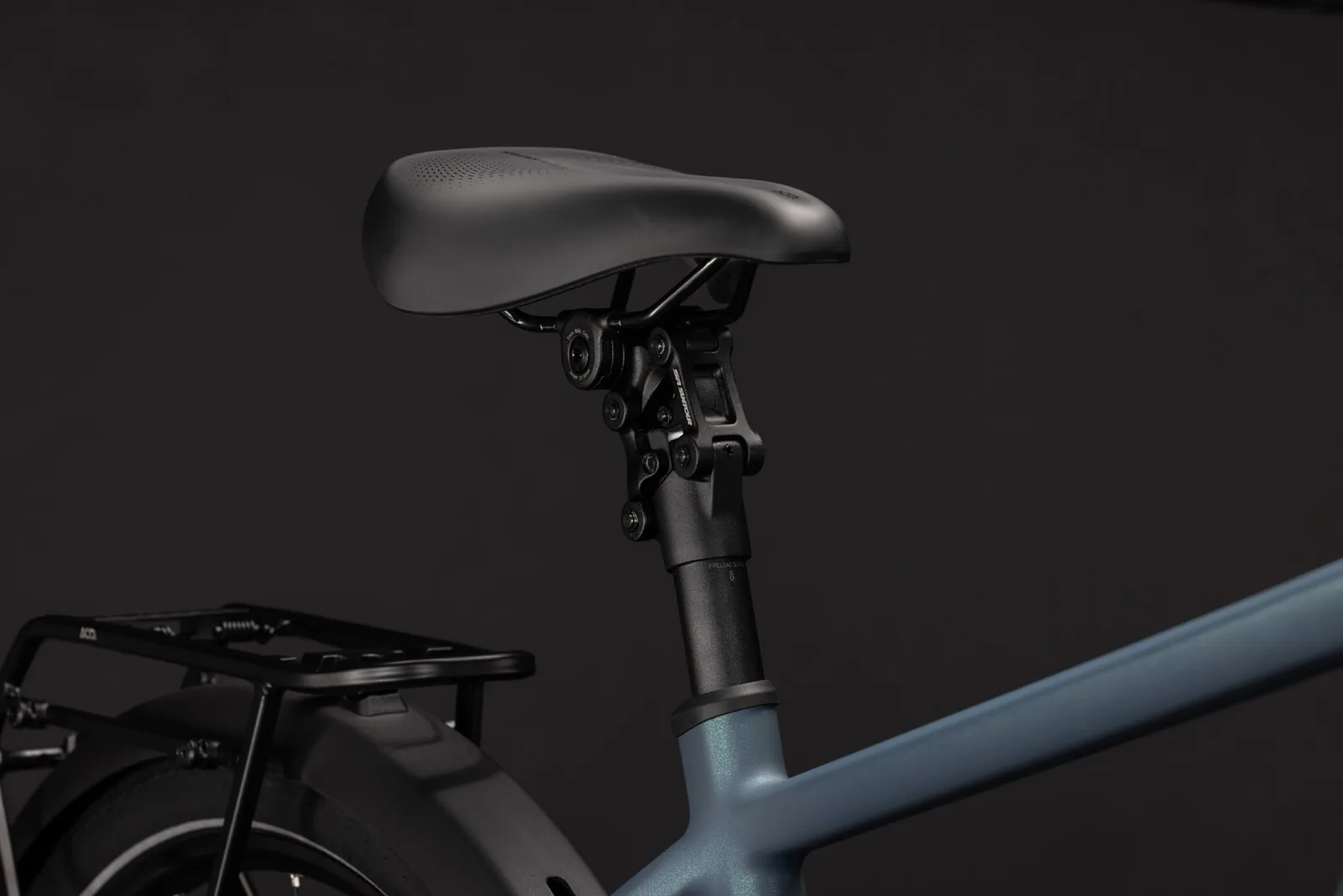 Cube Touring Hybrid Deluxe SLX 800 Wh greengranit´n´green – Bicicleta Eléctrica Trekking 2027 Barra alta ebike.es Gran tienda de bicicletas eléctricas en España 6 Bicicleta eléctrica Cube Touring Hybrid Deluxe SLX 800 greengranit´n´green Barra alta – detalle 4 | Ebike.es