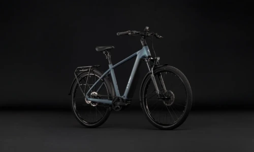 Cube Touring Hybrid Deluxe SLX 800 Wh greengranit´n´green – Bicicleta Eléctrica Trekking 2027 Barra alta ebike.es Gran tienda de bicicletas eléctricas en España 9 Bicicleta eléctrica Cube Touring Hybrid Deluxe SLX 800 greengranit´n´green Barra alta – vista frontal | Ebike.es
