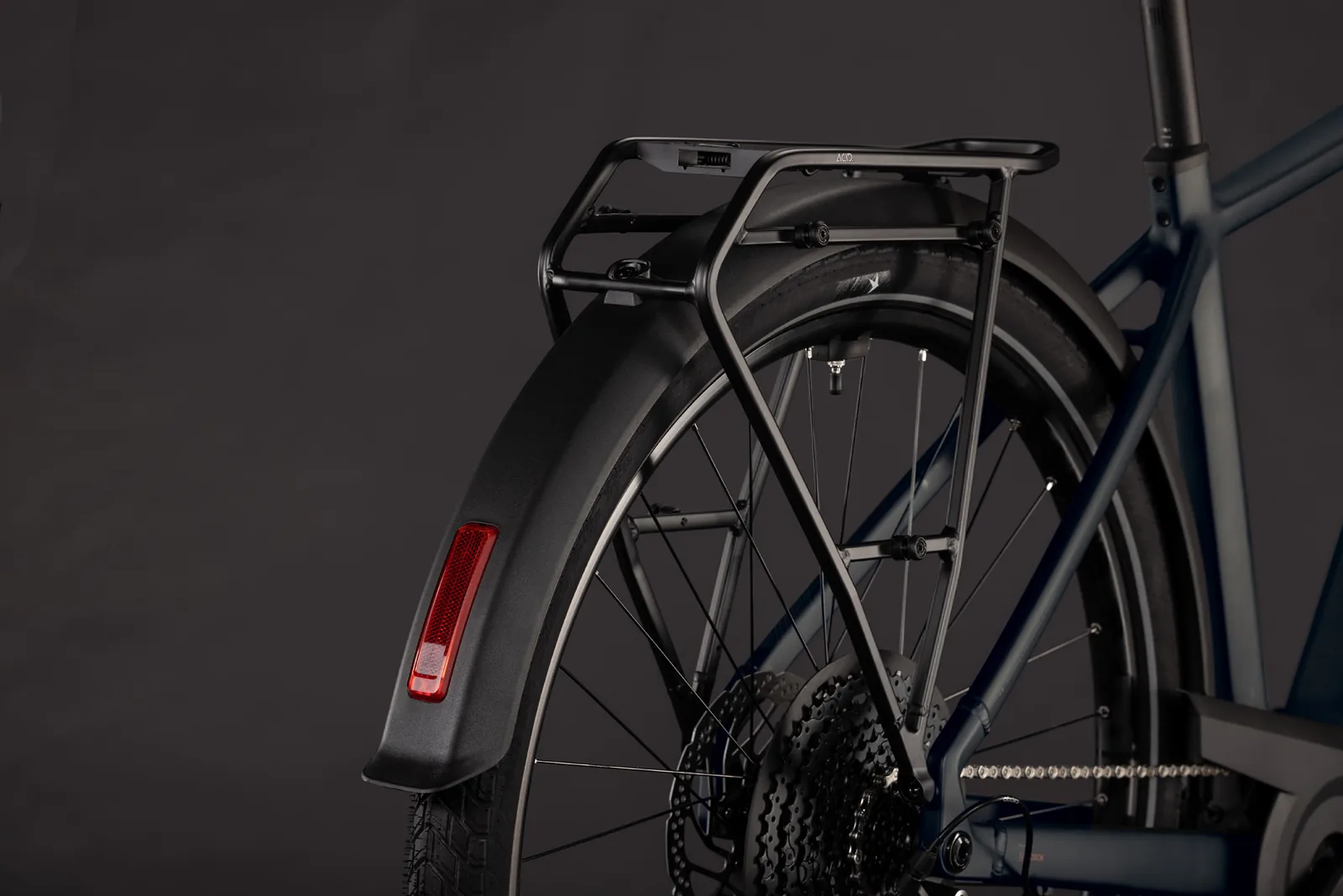 Cube Touring Hybrid ONE 600 Wh grey´n´coolgrey – Bicicleta Eléctrica Trekking 2027 Barra alta ebike.es Gran tienda de bicicletas eléctricas en España 6 Bicicleta eléctrica Cube Touring Hybrid ONE 600 grey´n´coolgrey Barra alta – detalle 4 | Ebike.es