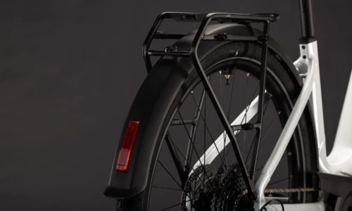 Cube Touring Hybrid ONE 600 Wh metallicwhite´n´chrome – Bicicleta Eléctrica Trekking 2027 Cuadro abierto ebike.es Gran tienda de bicicletas eléctricas en España 13 Bicicleta eléctrica Cube Touring Hybrid ONE 600 metallicwhite´n´chrome Cuadro abierto – detalle 4 | Ebike.es
